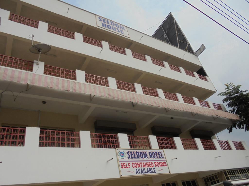 Seldom Hotel Nairobi Exterior foto
